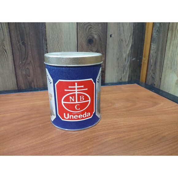 NBC Nabisco Uneeda Biscuit Collectible TIN - VINTAGE. RARE cylinder Shape - Picture 1 of 7